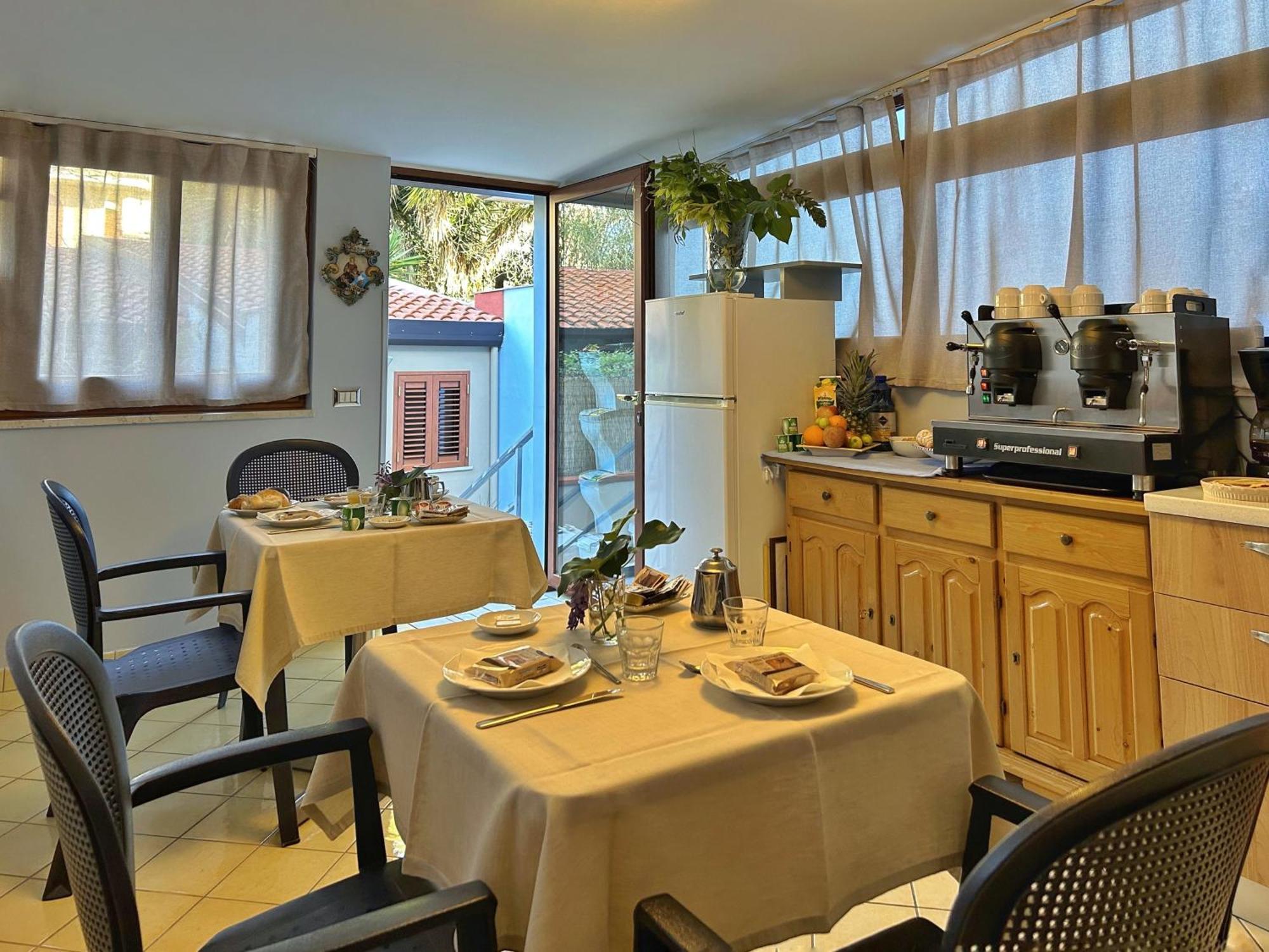La Piazzetta Bed and Breakfast Giardini Naxos Εξωτερικό φωτογραφία