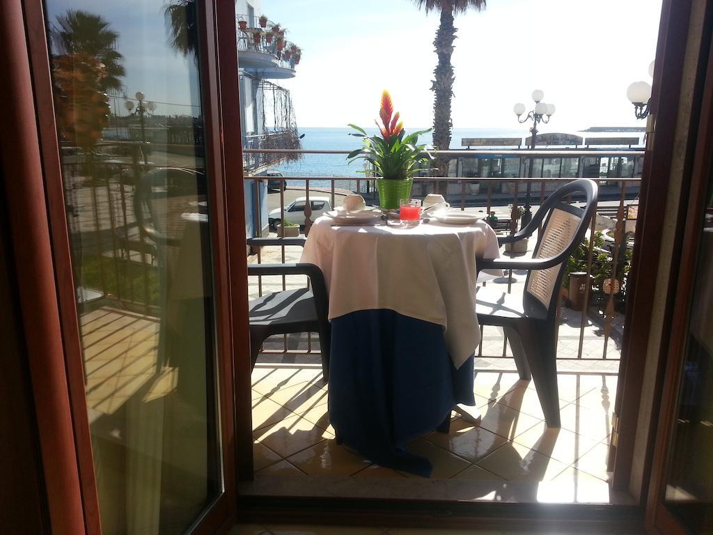 La Piazzetta Bed and Breakfast Giardini Naxos Εξωτερικό φωτογραφία