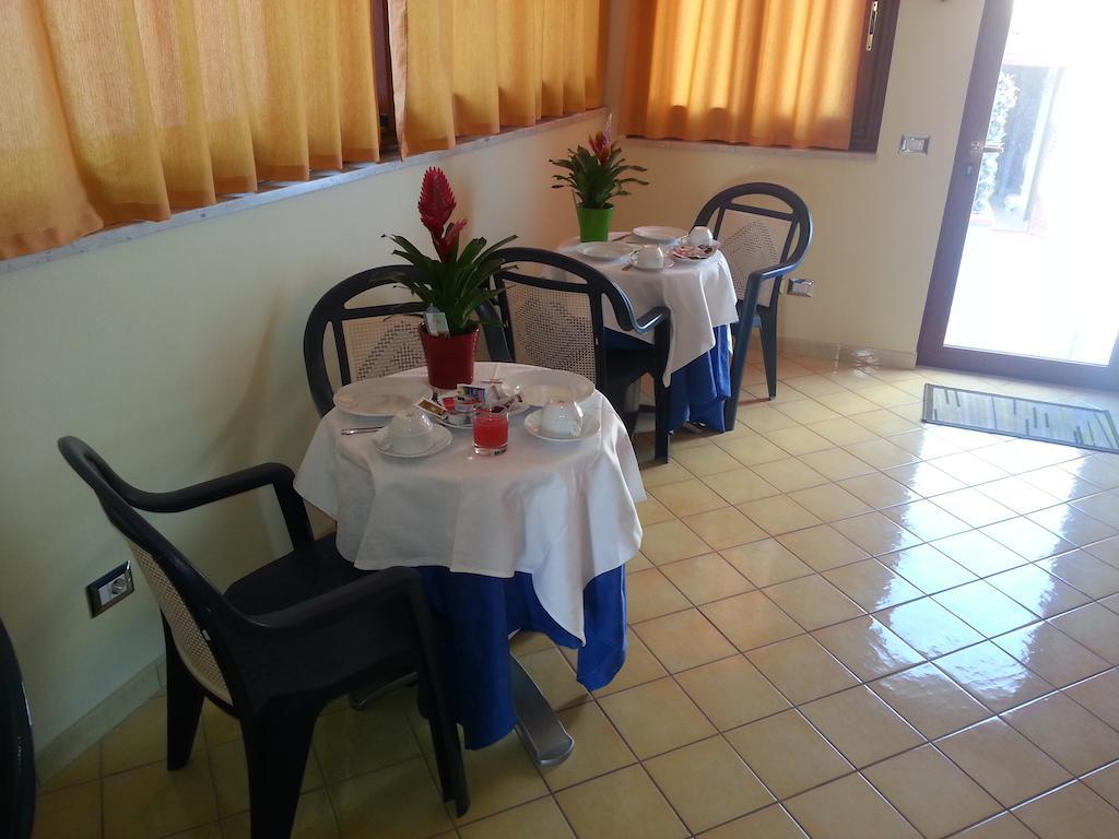 La Piazzetta Bed and Breakfast Giardini Naxos Εξωτερικό φωτογραφία